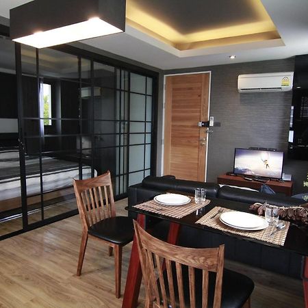 S Bloc Saladaeng Bed and Breakfast Bangkok Exteriör bild