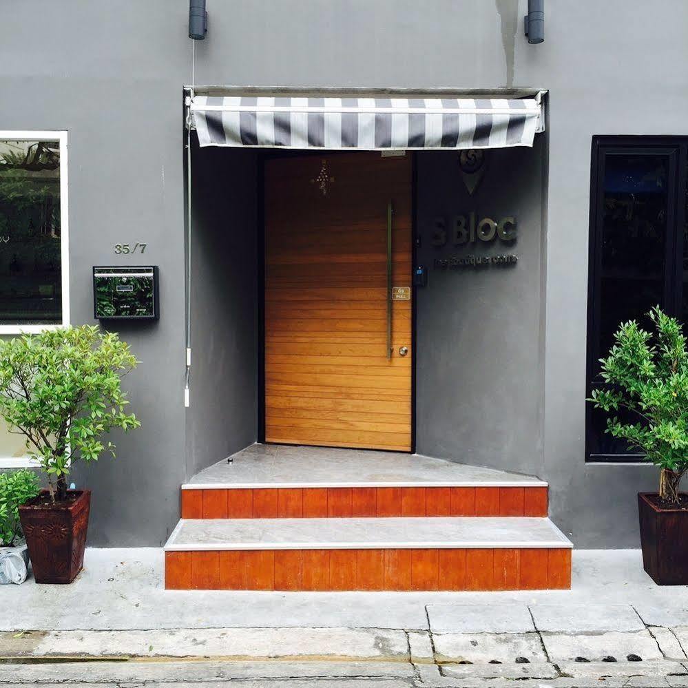 S Bloc Saladaeng Bed and Breakfast Bangkok Exteriör bild