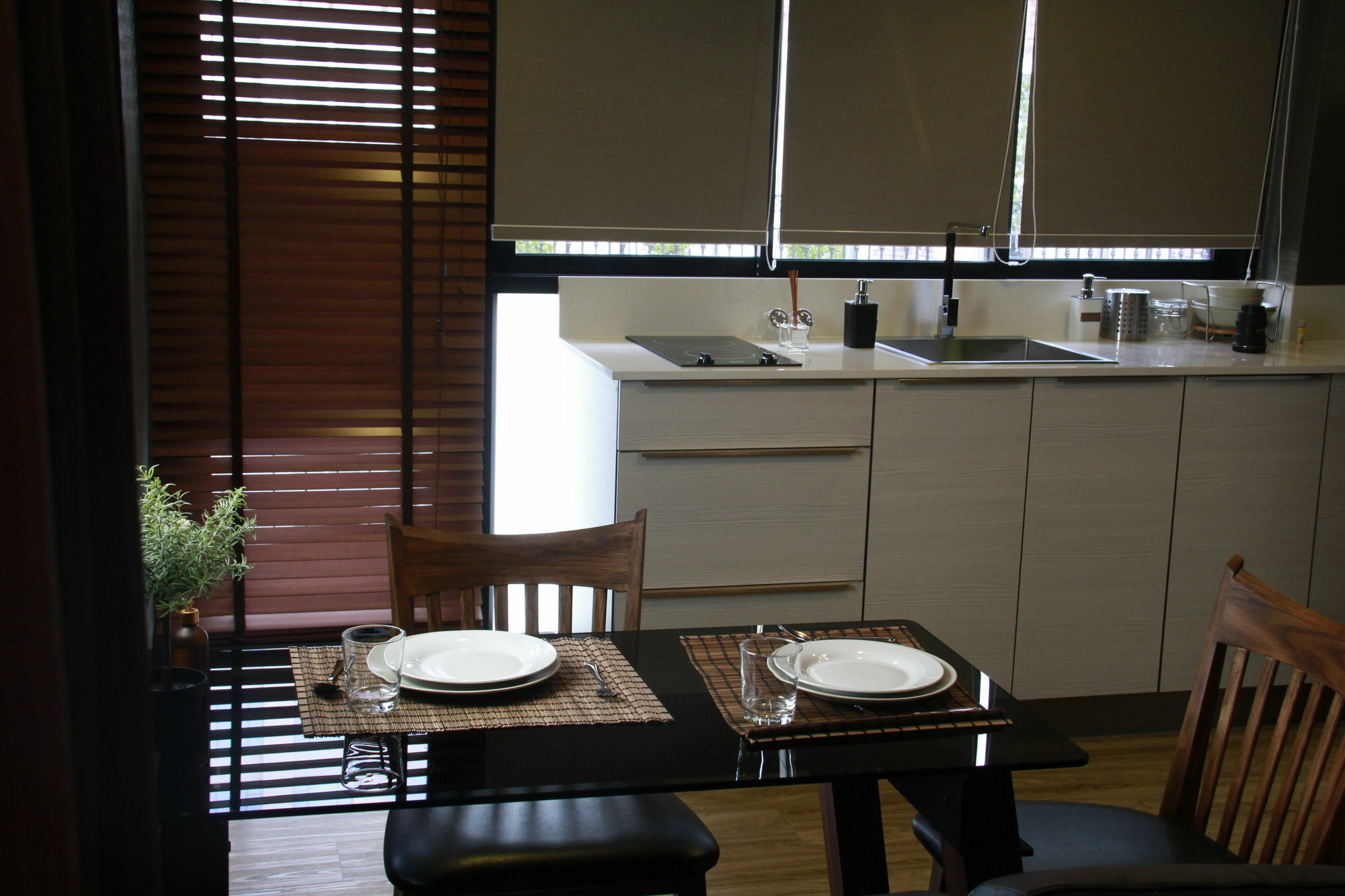 S Bloc Saladaeng Bed and Breakfast Bangkok Exteriör bild