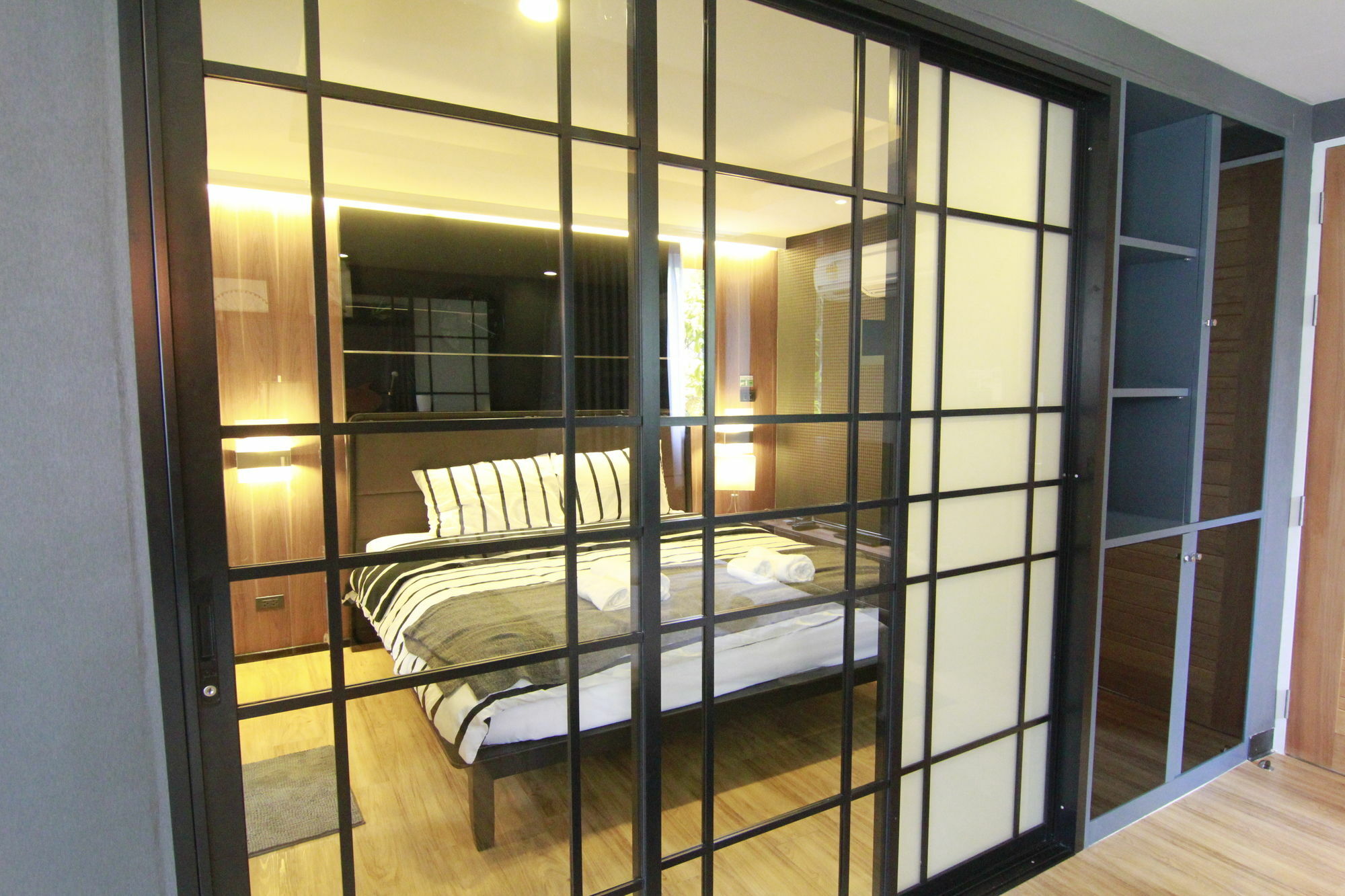 S Bloc Saladaeng Bed and Breakfast Bangkok Exteriör bild