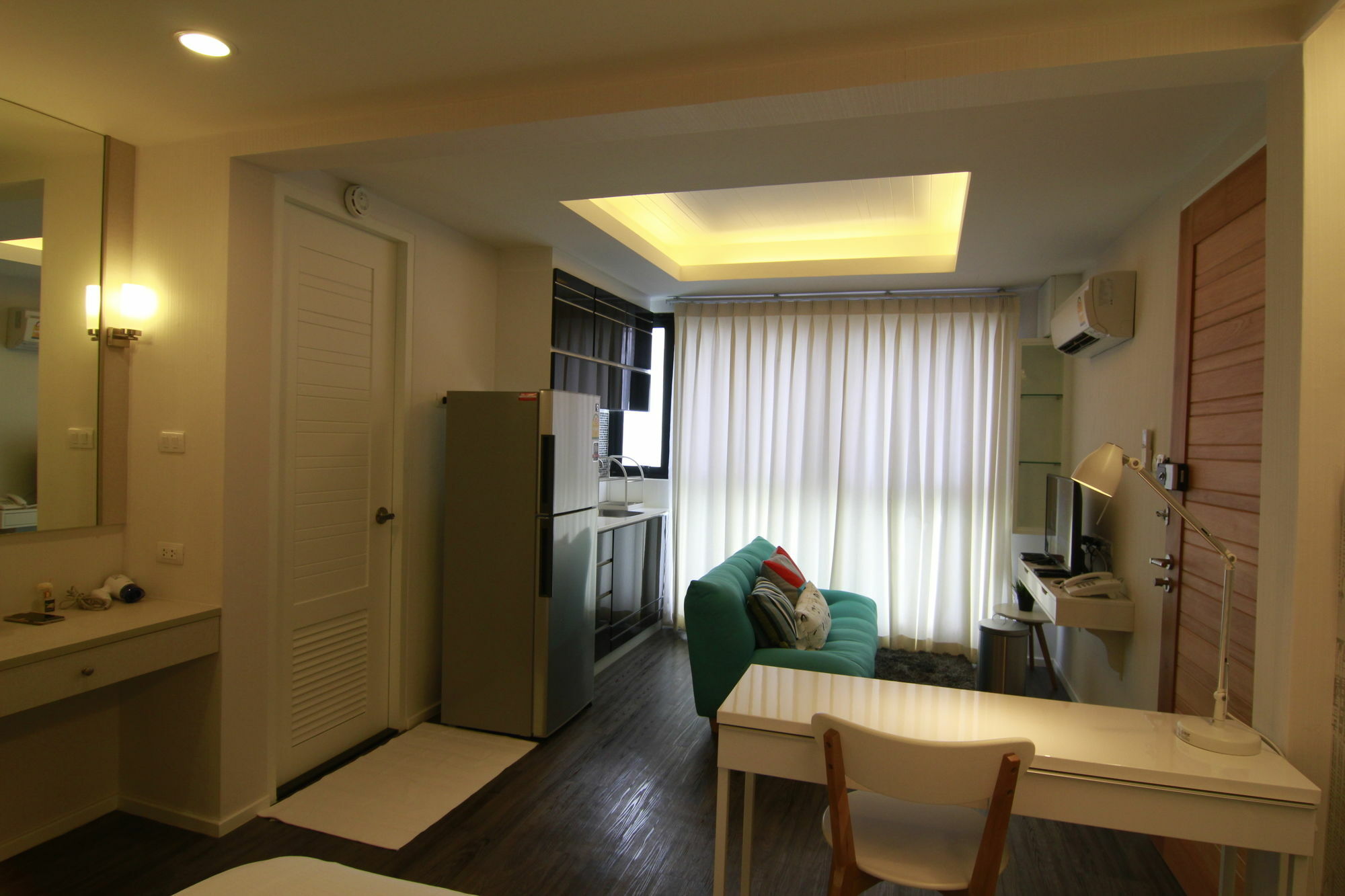 S Bloc Saladaeng Bed and Breakfast Bangkok Exteriör bild